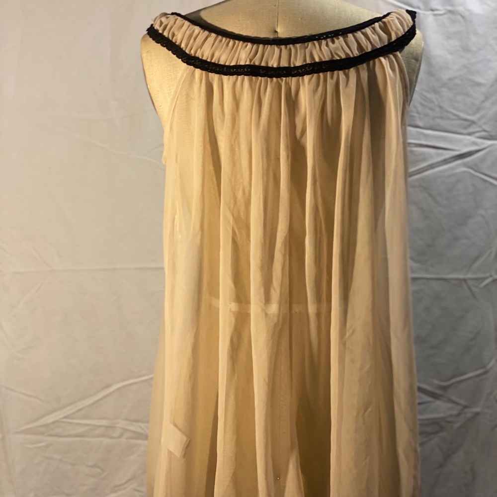 Flowy tank - Picture 2 of 3